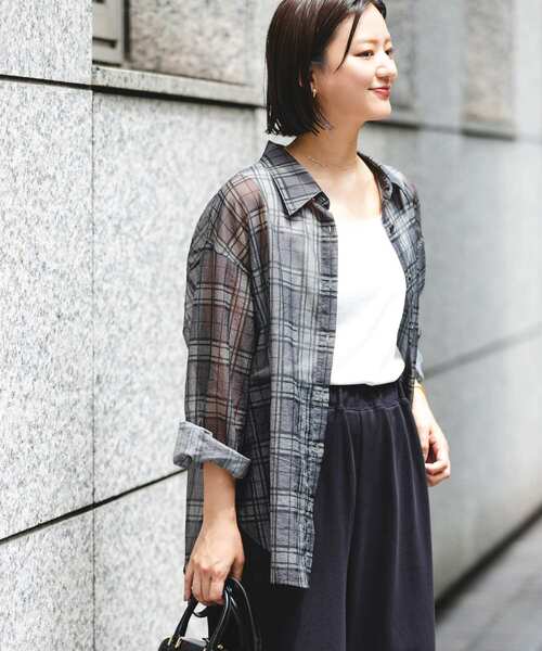 URBAN RESEARCH（アーバンリサーチ）の「シアーチェックオーバーシャツ（シャツ/ブラウス・レディース・ブラウン/グレー・FREE）」の3枚目の写真