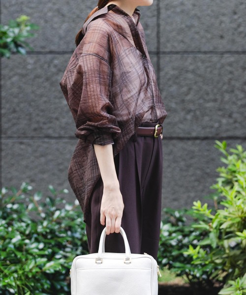 URBAN RESEARCH（アーバンリサーチ）の「シアーチェックオーバーシャツ（シャツ/ブラウス・レディース・ブラウン/グレー・FREE）」の12枚目の写真