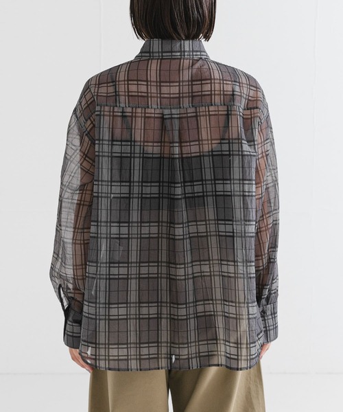 URBAN RESEARCH（アーバンリサーチ）の「シアーチェックオーバーシャツ（シャツ/ブラウス・レディース・ブラウン/グレー・FREE）」の19枚目の写真