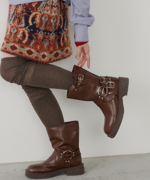 Unitage（ユニテージ）の「エンジニアミドルブーツ（ブーツ・レディース・ブラック/ブラウン・MEDIUM/LARGE）」の2枚目の写真