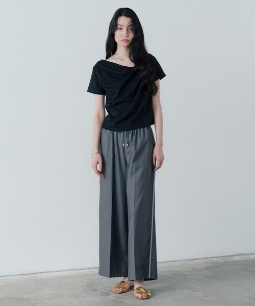 GALLEST(ギャレスト)の「ドレープクロップドカットソー(Tシャツ/カットソー・レディース・オフホワイト/ブラック/ホワイト・38)」の15枚目の写真