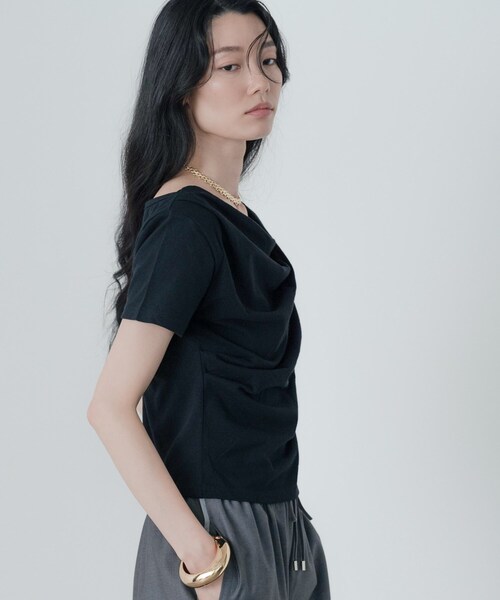 GALLEST(ギャレスト)の「ドレープクロップドカットソー(Tシャツ/カットソー・レディース・オフホワイト/ブラック/ホワイト・38)」の21枚目の写真