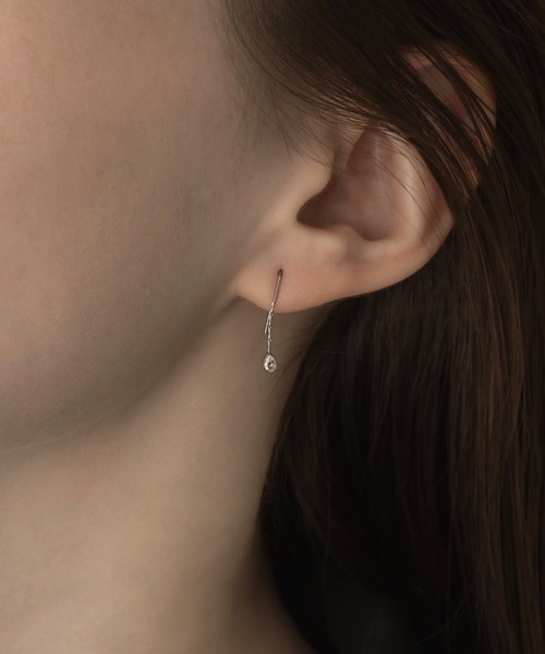 muku（ムク）の「PIERCE / DROP ZIRCONIA（ピアス（両耳用）・レディース・シルバー/ゴールド/シャンパン・FREE）」の4枚目の写真