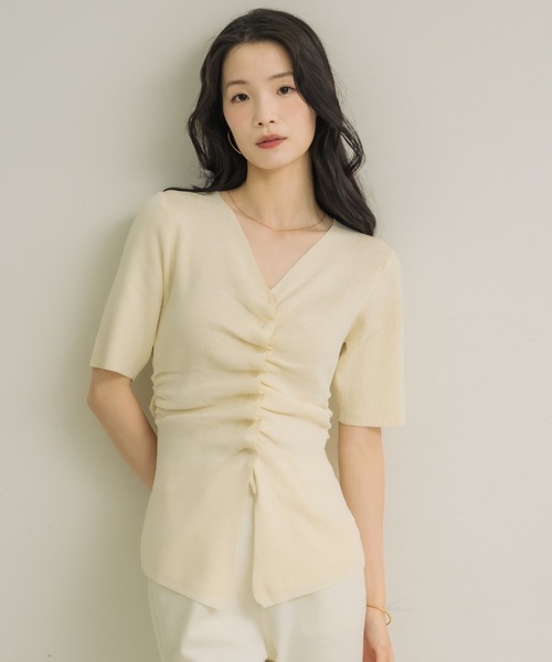 NEUNA(ヌナ)の「【5分袖で二の腕スッキリ◎】フロントギャザーハーフスリーヴトップス(Tシャツ/カットソー・レディース・ブラウン/ブラック/アイボリー・FREE)」の2枚目の写真