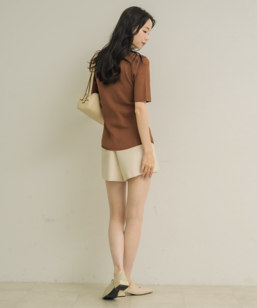NEUNA(ヌナ)の「【5分袖で二の腕スッキリ◎】フロントギャザーハーフスリーヴトップス(Tシャツ/カットソー・レディース・ブラウン/ブラック/アイボリー・FREE)」の4枚目の写真