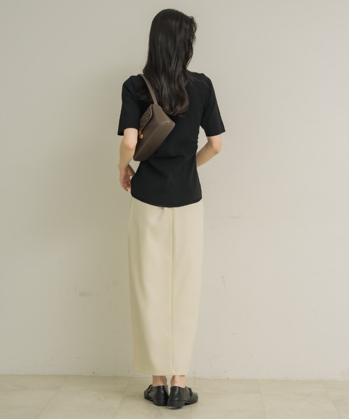 NEUNA(ヌナ)の「【5分袖で二の腕スッキリ◎】フロントギャザーハーフスリーヴトップス(Tシャツ/カットソー・レディース・ブラウン/ブラック/アイボリー・FREE)」の9枚目の写真