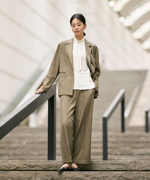 CAST:（キャストコロン）の「【着回し抜群】アシンメトリーボウタイブラウス（シャツ/ブラウス・レディース・ネイビー/グリーン/オフホワイト・S/M）」の5枚目の写真