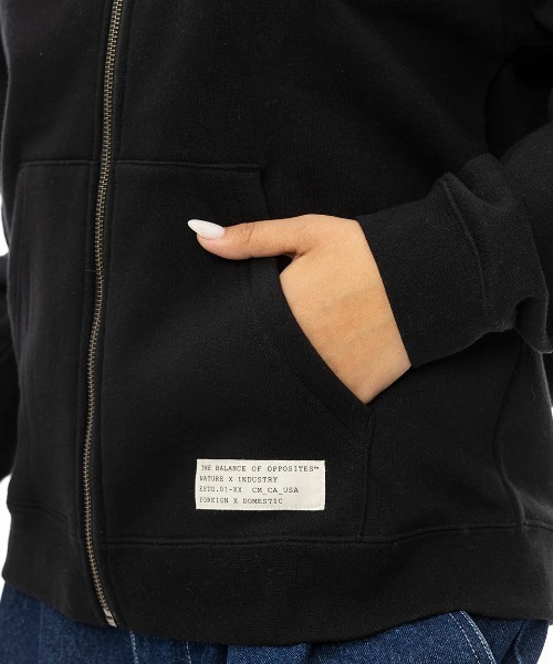 RVCA(ルーカ)の「【RVCA/ルーカ】24AW RVCA STITCH ZIP HOOD/バックプリントロゴプルオーバーパーカー・フーディー(パーカー・レディース・ブラック・MEDIUM)」の5枚目の写真