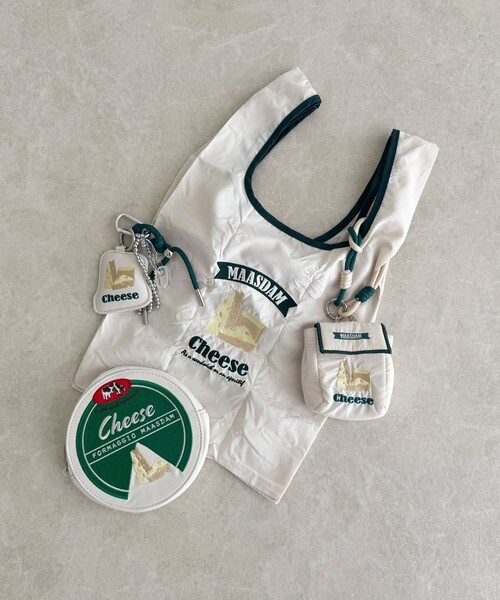 fredy emue（フレディエミュ）の「刺しゅうストラップミニポーチ（ポーチ・レディース・レッド系その他/サックスブルー/グリーン系その他4・FREE）」の6枚目の写真