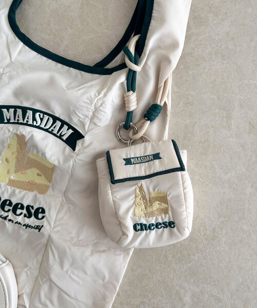 fredy emue（フレディエミュ）の「刺しゅうストラップミニポーチ（ポーチ・レディース・レッド系その他/サックスブルー/グリーン系その他4・FREE）」の7枚目の写真