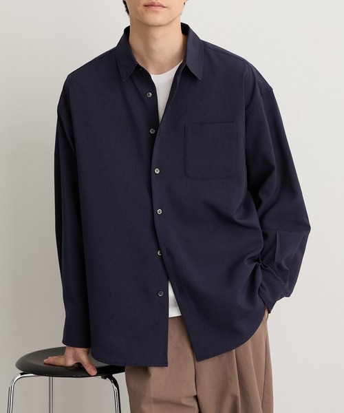 MONO-MART(モノマート)の「【EASY COMFORTシリーズ】ハイコンフォート フレンチフロント レギュラーカラーシャツ〈UVカット・速乾・イージーケア〉(シャツ/ブラウス・メンズ・オフホワイト/ブルー/スミクロ/モカ/グレー系/ブルー系/ブラウン/チャコール/ブラウン系/ネイビー/ベージュ系/ブルー系2/ネイビー系/ブルー系3/ブラック系・S/M/L)」の10枚目の写真