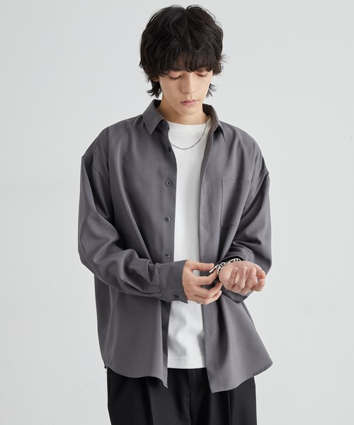 MONO-MART（モノマート）の「ハイコンフォート フレンチフロント レギュラーカラーシャツ〈UVカット・速乾・イージーケア〉（シャツ/ブラウス・メンズ・オフホワイト/ブルー/スミクロ/モカ/グレー系/ブルー系/ブラウン/チャコール・S/M/L）」の10枚目の写真