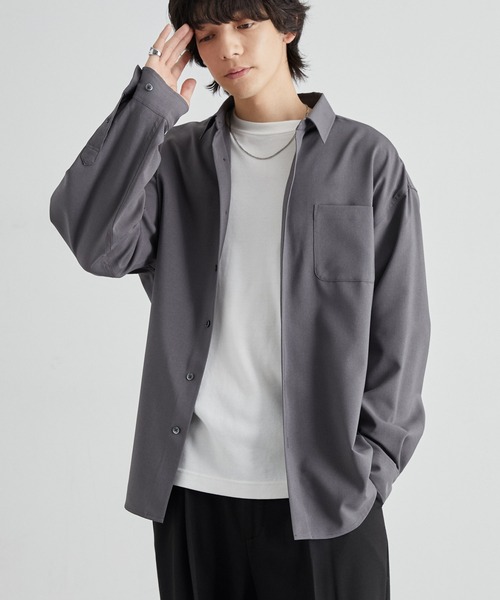 MONO-MART（モノマート）の「ハイコンフォート フレンチフロント レギュラーカラーシャツ〈UVカット・速乾・イージーケア〉（シャツ/ブラウス・メンズ・オフホワイト/ブルー/スミクロ/モカ/グレー系/ブルー系/ブラウン/チャコール・S/M/L）」の16枚目の写真