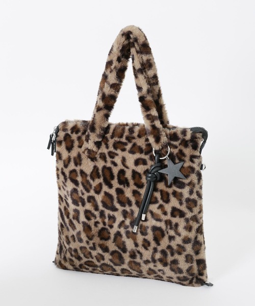 BAYFLOW(ベイフロー)の「【A4サイズ収納可能】チャーム付き3WAYファートート(トートバッグ・レディース・グレー/オフホワイト/ブラウン・FREE)」の9枚目の写真