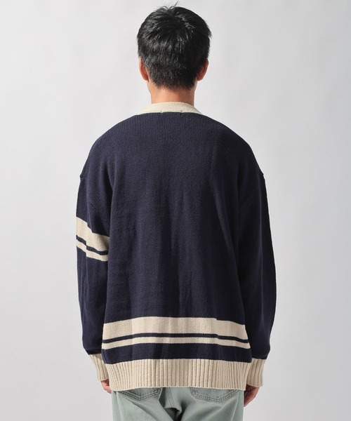 niko and...(ニコアンド)の「レタードニットVネックカーディガン(カーディガン/ボレロ・メンズ・ネイビー/アイボリー・MEDIUM/LARGE)」の7枚目の写真