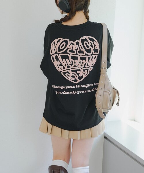 continuer de NICE CLAUP(コンティニューデナイスクラップ)の「ラメ相良ハートロンT(Tシャツ/カットソー・レディース・オフホワイト/オートミール/ブラック・FREE)」の20枚目の写真