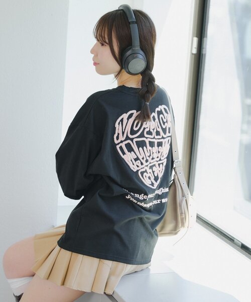 continuer de NICE CLAUP(コンティニューデナイスクラップ)の「ラメ相良ハートロンT(Tシャツ/カットソー・レディース・オフホワイト/オートミール/ブラック・FREE)」の21枚目の写真