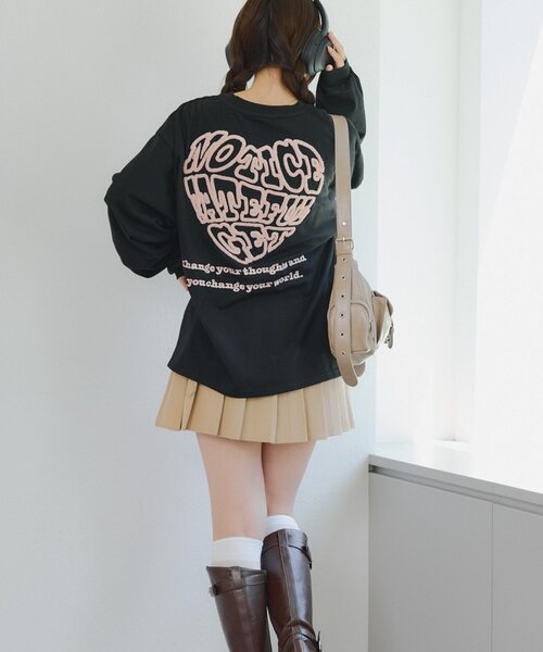 continuer de NICE CLAUP(コンティニューデナイスクラップ)の「ラメ相良ハートロンT(Tシャツ/カットソー・レディース・オフホワイト/オートミール/ブラック・FREE)」の15枚目の写真