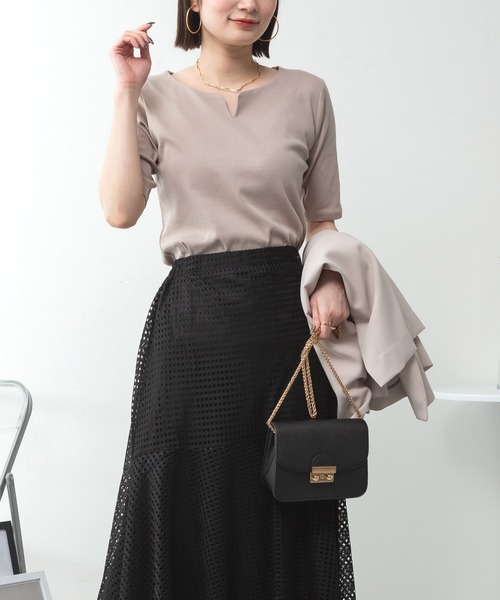 MARAI(マーライ)の「キーネック五分袖カットソー(Tシャツ/カットソー・レディース・ホワイト/カーキ/ブラック/グレー/杢グレー・M/3L/4L/L/LL)」の21枚目の写真