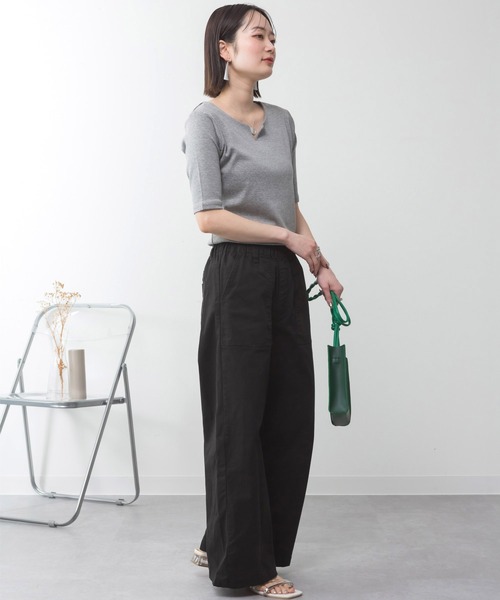 MARAI(マーライ)の「キーネック五分袖カットソー(Tシャツ/カットソー・レディース・ホワイト/カーキ/ブラック/グレー/杢グレー・M/3L/4L/L/LL)」の9枚目の写真