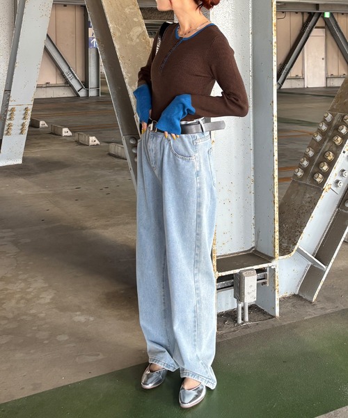 ISOOK(アイスー)の「【ISOOK / アイスー】配色キーネックリブニット / ヘンリーネック レイヤードライク トップス プルオーバー キーネック クルーネック 長袖 ロングスリーブ 指穴 サムホール アイボリー グレー ブラウン チャコール ZOZOTOWN限定(ニット/セーター・レディース・グレー/アイボリー/チャコール/ブラウン・FREE)」の5枚目の写真