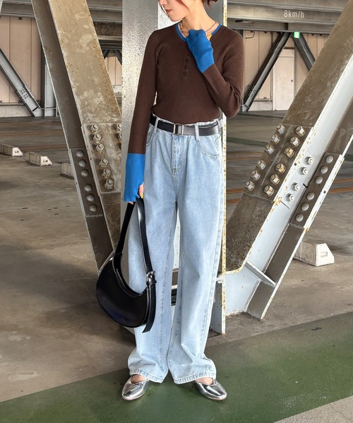 ISOOK(アイスー)の「【ISOOK / アイスー】配色キーネックリブニット / ヘンリーネック レイヤードライク トップス プルオーバー キーネック クルーネック 長袖 ロングスリーブ 指穴 サムホール アイボリー グレー ブラウン チャコール ZOZOTOWN限定(ニット/セーター・レディース・グレー/アイボリー/チャコール/ブラウン・FREE)」の6枚目の写真