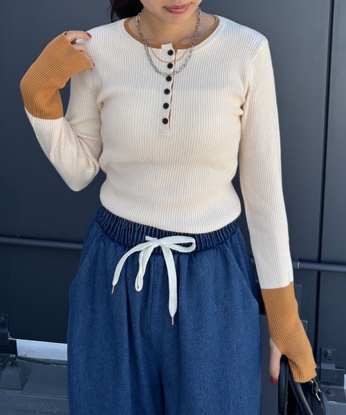 ISOOK(アイスー)の「【ISOOK / アイスー】配色キーネックリブニット / ヘンリーネック レイヤードライク トップス プルオーバー キーネック クルーネック 長袖 ロングスリーブ 指穴 サムホール アイボリー グレー ブラウン チャコール ZOZOTOWN限定(ニット/セーター・レディース・グレー/アイボリー/チャコール/ブラウン・FREE)」の7枚目の写真