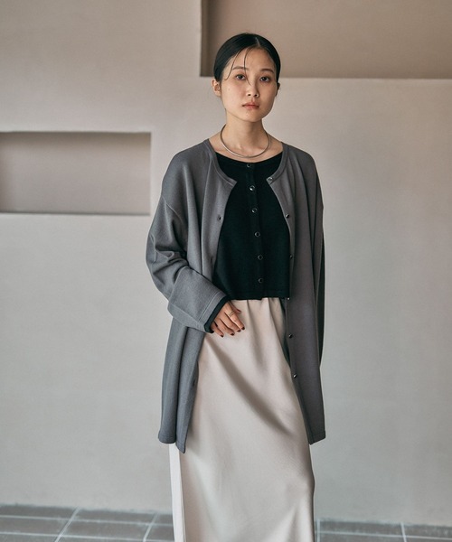 LEPSIM（レプシィム）の「12ゲージレイヤード風カーディガンチュニック　577857（カーディガン/ボレロ・レディース・チャコールグレー/ブラック/アイボリー・FREE）」の3枚目の写真