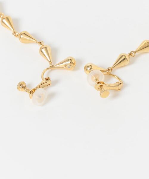 SMELLY（スメリー）の「ティアドロップチェーンイヤリング（イヤリング・レディース・ゴールド・-）」の8枚目の写真
