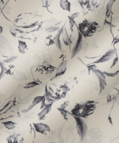 QUEENS COURT（クイーンズコート）の「マルチフラワーイージーワイドパンツ≪手洗い可能≫（その他パンツ・レディース・ホワイト系その他/ブラック系その他/パープル系その他/ダークネイビー・M）」の16枚目の写真