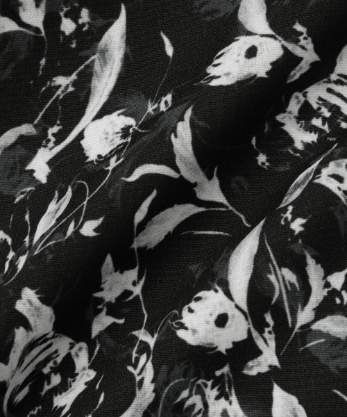 QUEENS COURT（クイーンズコート）の「マルチフラワーイージーワイドパンツ≪手洗い可能≫（その他パンツ・レディース・ホワイト系その他/ブラック系その他/パープル系その他/ダークネイビー・M）」の18枚目の写真