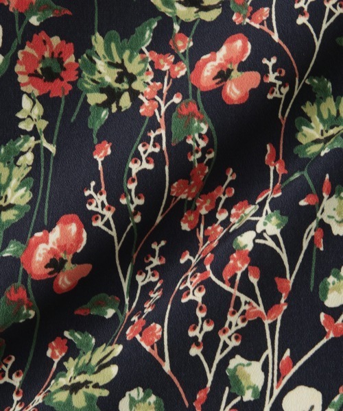 QUEENS COURT（クイーンズコート）の「マルチフラワーイージーワイドパンツ≪手洗い可能≫（その他パンツ・レディース・ホワイト系その他/ブラック系その他/パープル系その他/ダークネイビー・M）」の20枚目の写真