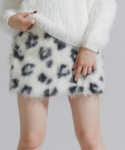 Chick（チック）の「Faux Fur Knit Mini Skirt / フェイクファーニットミニスカート（スカート・レディース・ホワイト/アニマル・FREE）」の17枚目の写真
