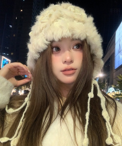 セール】【Y2Kガーリー】レトロニットふわもこ帽子（ニットキャップ