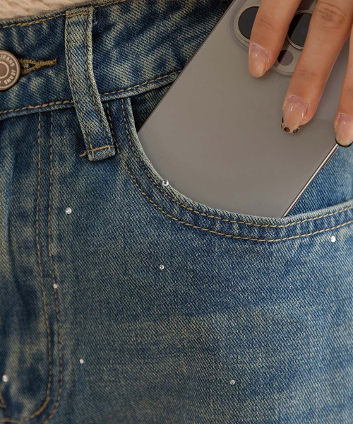 DAY CLOSET（デイ クローゼット）の「【ウォッシュ加工/穿くだけトレンド】大人っぽ煌めきラインストーンストレートデニムパンツ（デニムパンツ・レディース・ライトブルー/インディゴブルー/ブラック・L/S/M）」の22枚目の写真