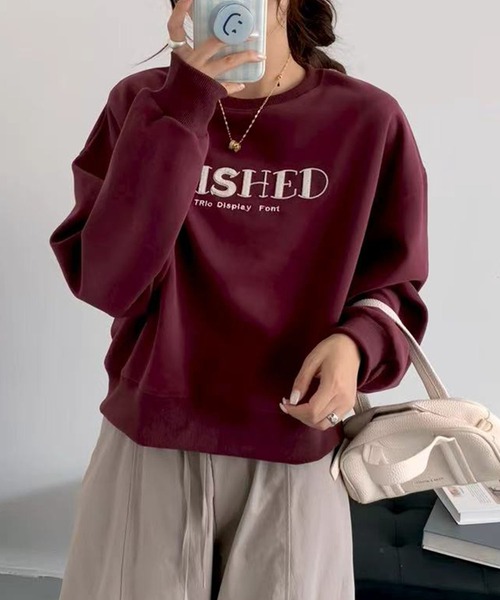 aimoha(アイモハ)の「オーバーシルエット ロゴ刺繍 スウェット(スウェット・レディース・ライトベージュ/ダークグレー/ホワイト/ライトグレー/ワインレッド・FREE)」の5枚目の写真