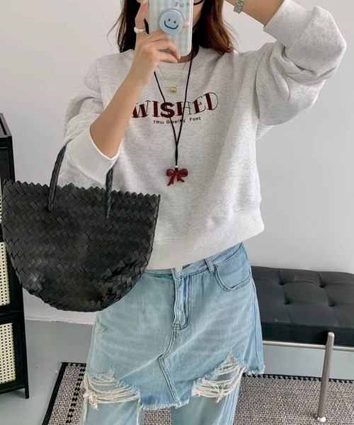 aimoha(アイモハ)の「オーバーシルエット ロゴ刺繍 スウェット(スウェット・レディース・ライトベージュ/ダークグレー/ホワイト/ライトグレー/ワインレッド・FREE)」の12枚目の写真