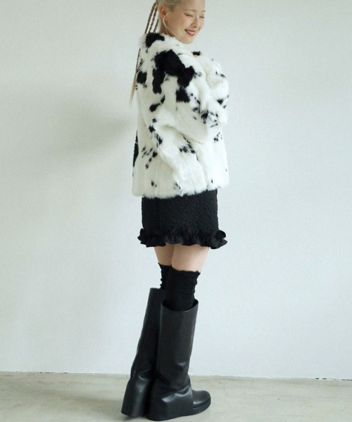 UGLY SHADOW(アグリーシャドウ)の「【Uglyshadow】MILK COW FUR JACKET / 【アグリーシャドウ】ミルクカウファージャケット(ブルゾン・レディース・ホワイト/アイボリー・ONE SIZE)」の9枚目の写真