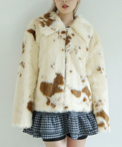 UGLY SHADOW(アグリーシャドウ)の「【Uglyshadow】MILK COW FUR JACKET / 【アグリーシャドウ】ミルクカウファージャケット(ブルゾン・レディース・ホワイト/アイボリー・ONE SIZE)」の18枚目の写真