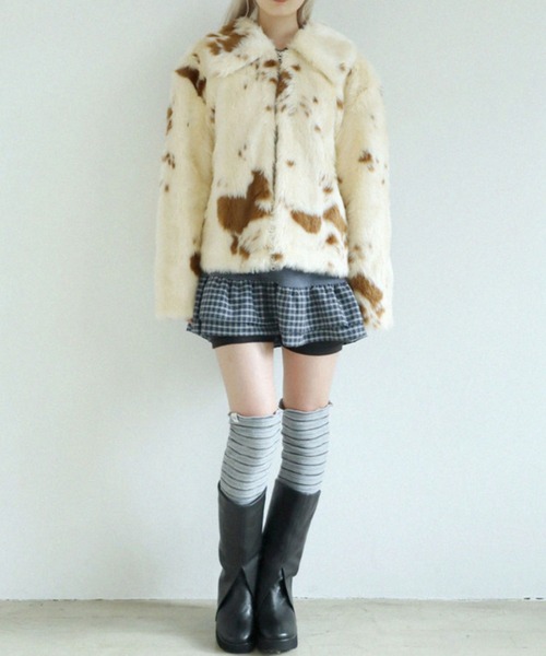 UGLY SHADOW(アグリーシャドウ)の「【Uglyshadow】MILK COW FUR JACKET / 【アグリーシャドウ】ミルクカウファージャケット(ブルゾン・レディース・ホワイト/アイボリー・ONE SIZE)」の21枚目の写真