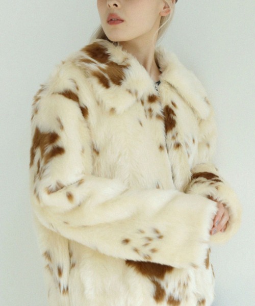 UGLY SHADOW(アグリーシャドウ)の「【Uglyshadow】MILK COW FUR JACKET / 【アグリーシャドウ】ミルクカウファージャケット(ブルゾン・レディース・ホワイト/アイボリー・ONE SIZE)」の19枚目の写真
