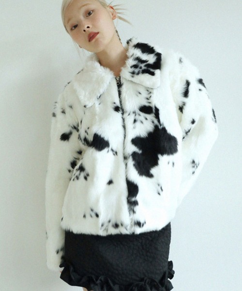 UGLY SHADOW(アグリーシャドウ)の「【Uglyshadow】MILK COW FUR JACKET / 【アグリーシャドウ】ミルクカウファージャケット(ブルゾン・レディース・ホワイト/アイボリー・ONE SIZE)」の5枚目の写真