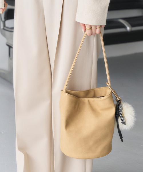LE TALON(ルタロン)の「LE TALON bucket bag(ショルダーバッグ・レディース・ブラック/ベージュ・FREE)」の9枚目の写真