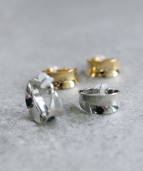 PUAL CE CIN（ピュアルセシン）の「メタルフープイヤリング（イヤリング・レディース・ゴールド/シルバー・FREE）」の3枚目の写真