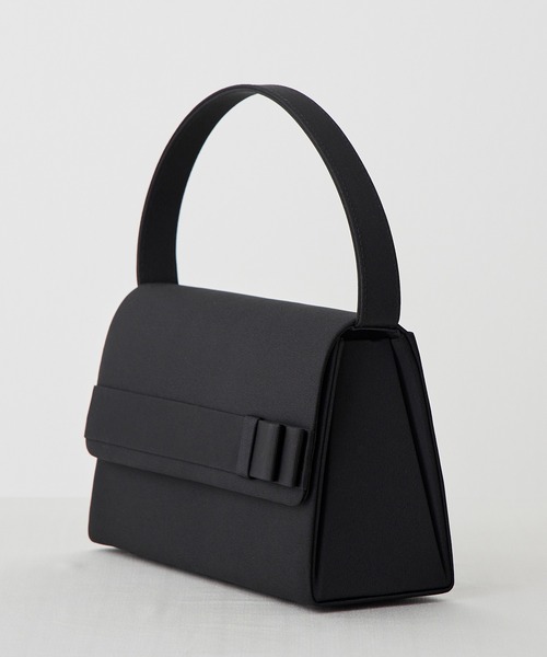 CARETTE（カレット）の「グログランリボン ブラックバッグ【喪服 礼服 ブラックフォーマル】（ハンドバッグ・レディース・ブラック・FREE）」の6枚目の写真