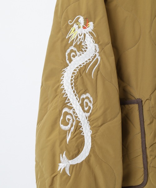 KRIFF MAYER（クリフメイヤー）の「KRIFF MAYER ｽｰﾍﾞﾆｱ刺繍ｷﾙﾄJK（スカジャン・メンズ・キャメル/オフホワイト/グレー/ブラック/オリーブ・XL/M/L）」の22枚目の写真