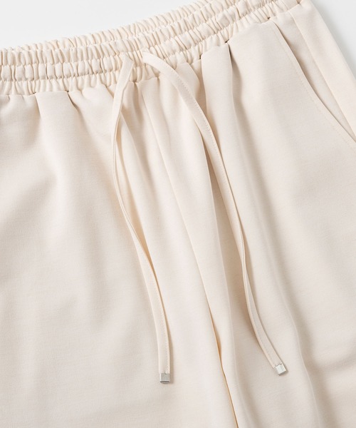 AJUGA.（アジュガ）の「ノータックスマートワイドパンツ（スラックス・レディース・グレー/ブラック/ホワイト・S/M）」の10枚目の写真