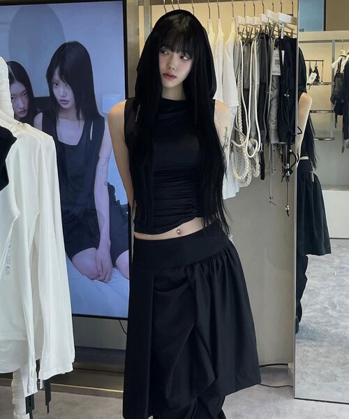 FLAREUP(フレアアップ)の「アシンメトリードレープミディスカート(FL-248_ホワイト)(スカート・レディース・ホワイト・1/2)」の21枚目の写真