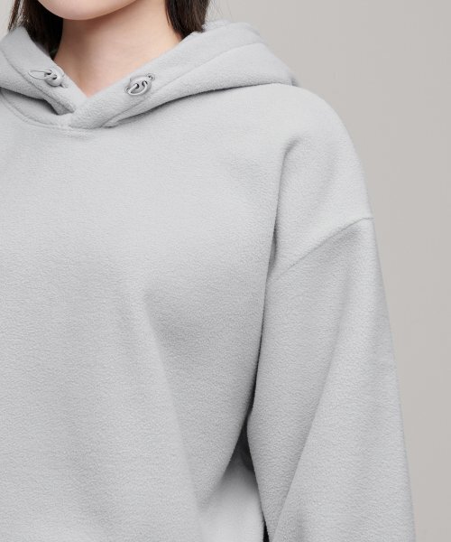 MUSINSA STANDARD WOMAN（ムシンサスタンダードウーマン）の「ウィメンズオーバーサイズポラフリースフードパーカースウェットシャツ[ライトグレー]（パーカー・レディース・その他・LARGE/X-SMALL/SMALL/MEDIUM）」の7枚目の写真