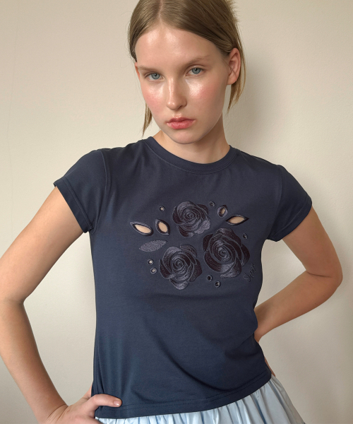 SINOON(シヌーン)の「Rose Punching T-Shirt (Navy)(Tシャツ/カットソー・レディース・ネイビー・SMALL/MEDIUM)」の3枚目の写真